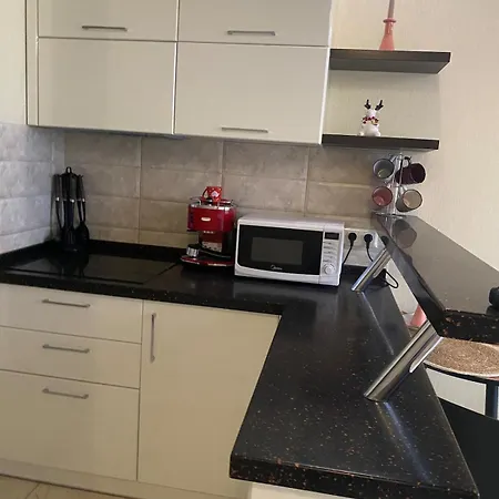 Spacious Right Next To The Apartmán *