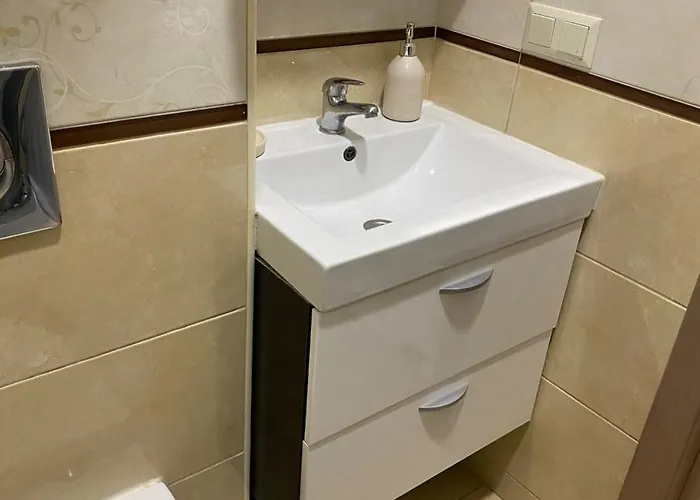 Spacious Right Next To The