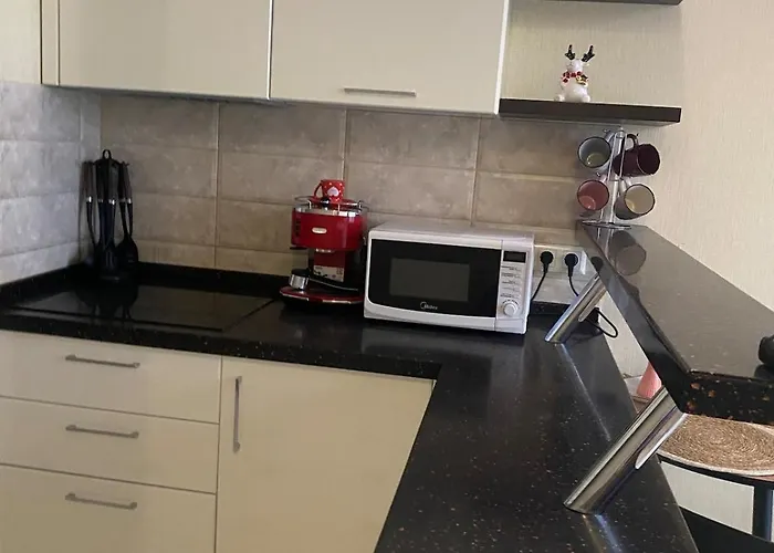 Spacious Right Next To The Apartment *